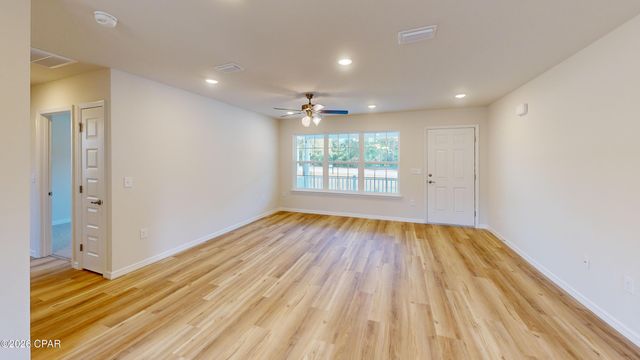 3900 Bricknell Avenue, Chipley, FL 32428