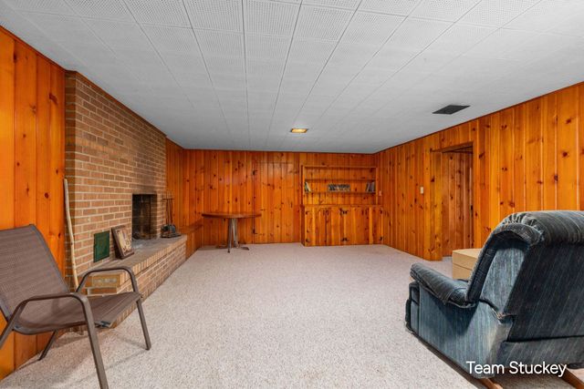 1127 Maplegrove Drive Nw, City Of Grand Rapids, MI 49504