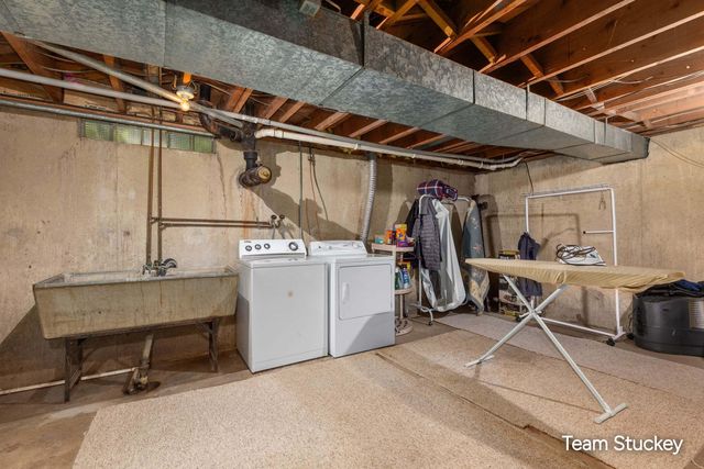 1127 Maplegrove Drive Nw, City Of Grand Rapids, MI 49504