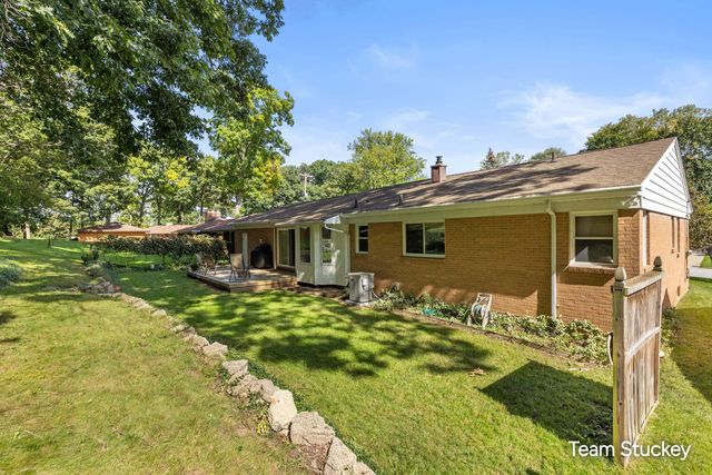1127 Maplegrove Drive Nw, City Of Grand Rapids, MI 49504