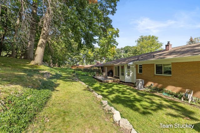 1127 Maplegrove Drive Nw, City Of Grand Rapids, MI 49504