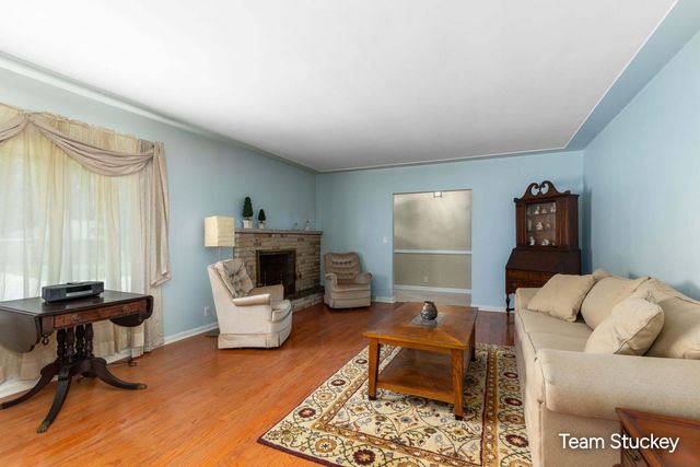 1127 Maplegrove Drive Nw, City Of Grand Rapids, MI 49504