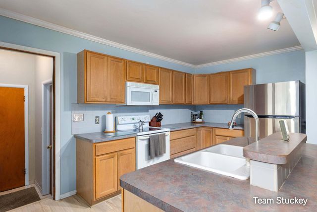 1127 Maplegrove Drive Nw, City Of Grand Rapids, MI 49504