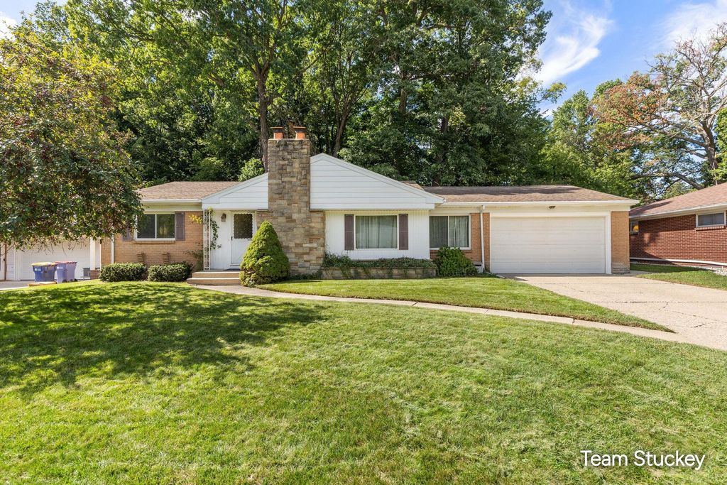 1127 Maplegrove Drive Nw, City Of Grand Rapids, MI 49504