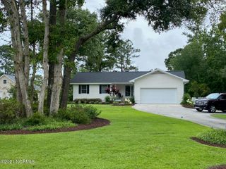107 Pine Needle Circle, Cape Carteret, NC 28584
