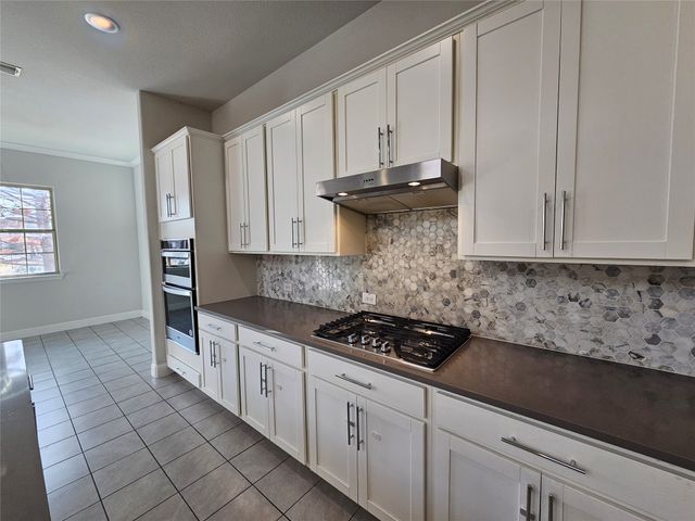 1435 Wittington Place, Farmers Branch, TX 75234