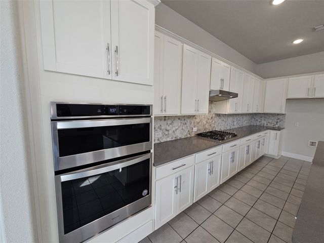 1435 Wittington Place, Farmers Branch, TX 75234