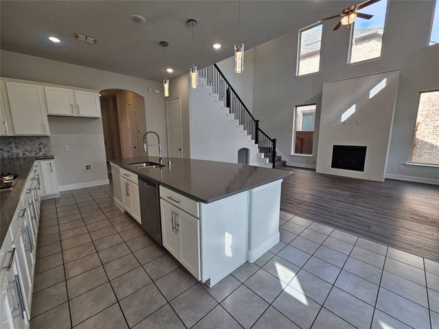 1435 Wittington Place, Farmers Branch, TX 75234