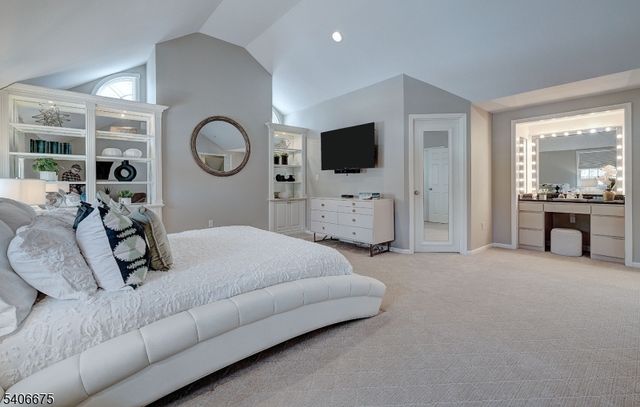 66 Canoe Brook Rd, Millburn Twp., NJ 07078