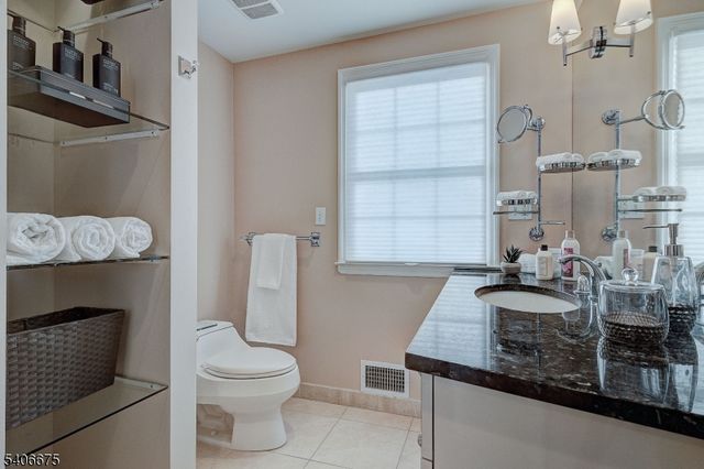 66 Canoe Brook Rd, Millburn Twp., NJ 07078