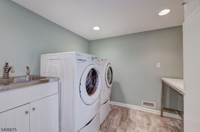 66 Canoe Brook Rd, Millburn Twp., NJ 07078