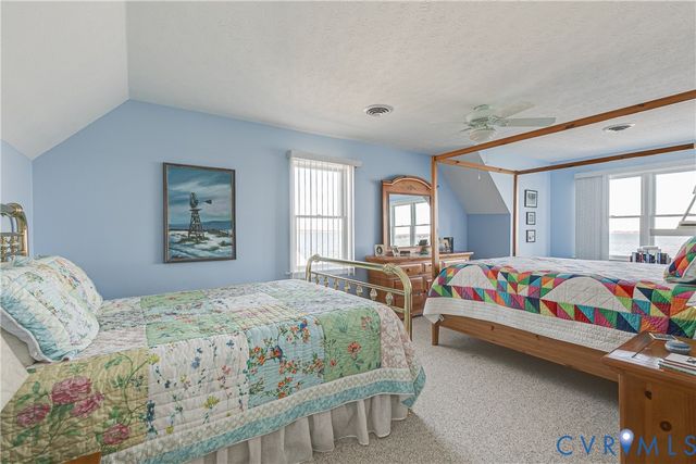 1064 Fort Lowry Ln, Essex, VA 22454