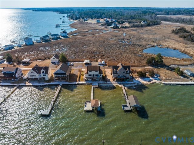 1064 Fort Lowry Ln, Essex, VA 22454