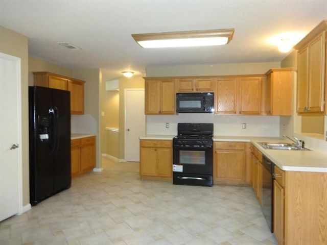 423 Brushy Glen Drive, Houston, TX 77073