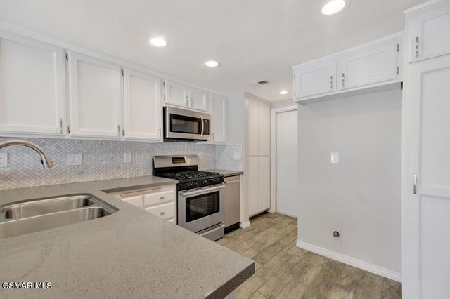 1980 Rory Lane 3, Simi Valley, CA 93063