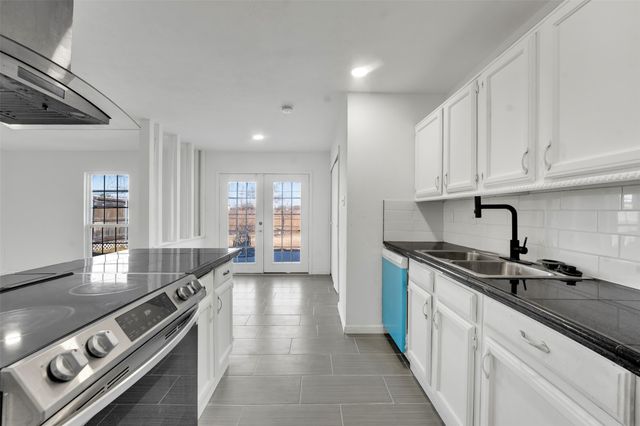 1722 Independence Trail, Grand Prairie, TX 75052