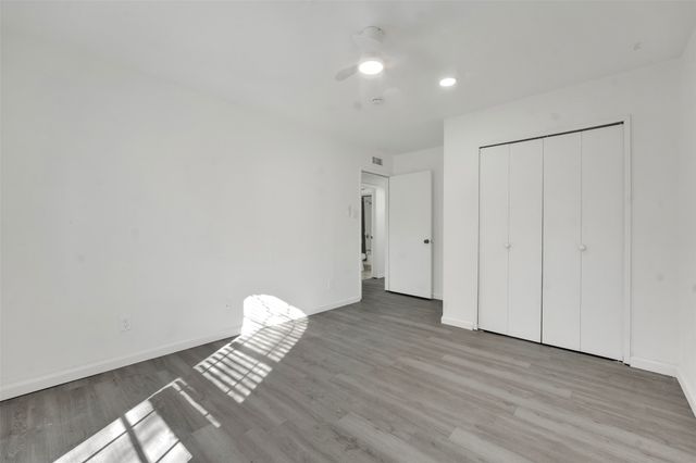 1722 Independence Trail, Grand Prairie, TX 75052