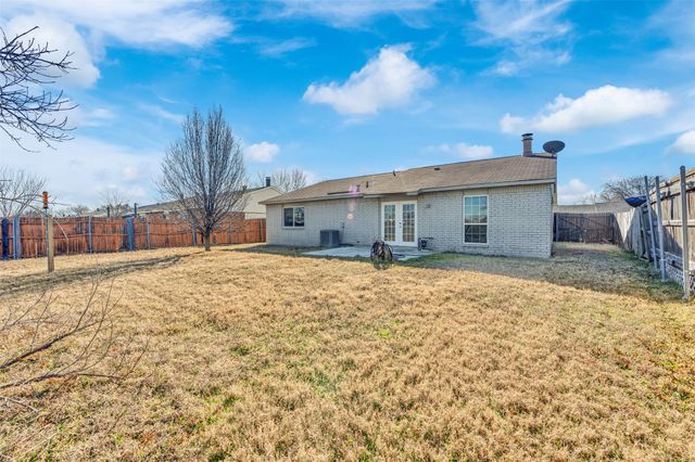 1722 Independence Trail, Grand Prairie, TX 75052