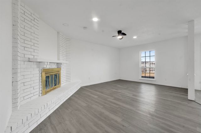 1722 Independence Trail, Grand Prairie, TX 75052