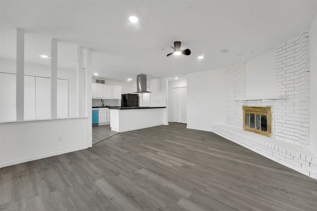 1722 Independence Trail, Grand Prairie, TX 75052