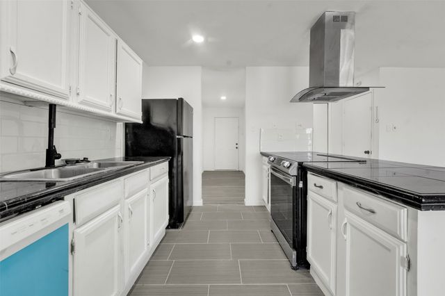 1722 Independence Trail, Grand Prairie, TX 75052