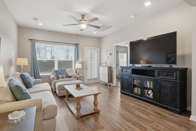 5005 Percival Dr, Gallatin, TN 37066