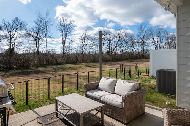 5005 Percival Dr, Gallatin, TN 37066