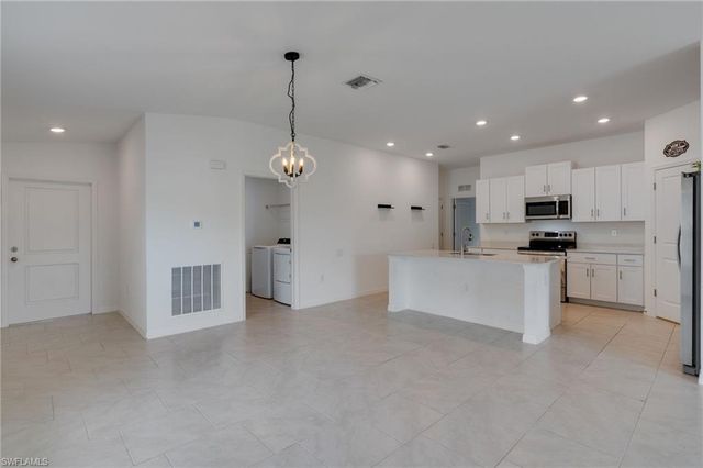 4057 San Clemente CT, North Fort Myers, FL 33917