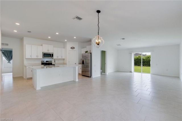 4057 San Clemente CT, North Fort Myers, FL 33917