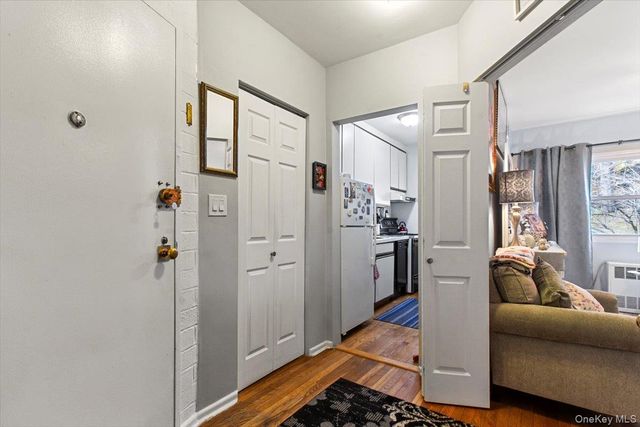 103 Wiltshire Road D11, Scarsdale, NY 10583