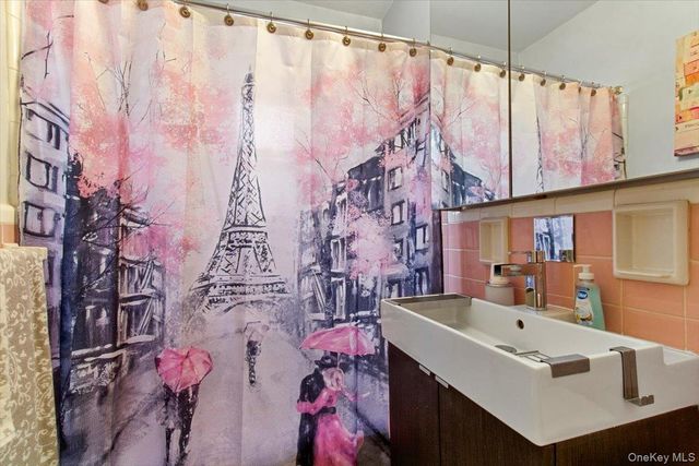 103 Wiltshire Road D11, Scarsdale, NY 10583