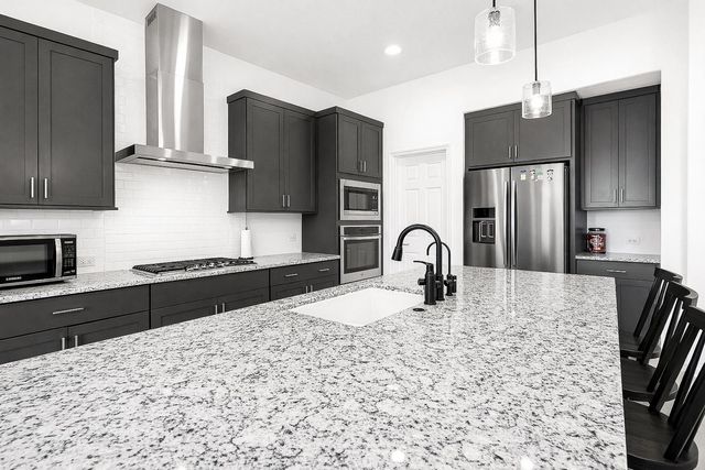 6401 Velvet Leaf LN, Buda, TX 78610