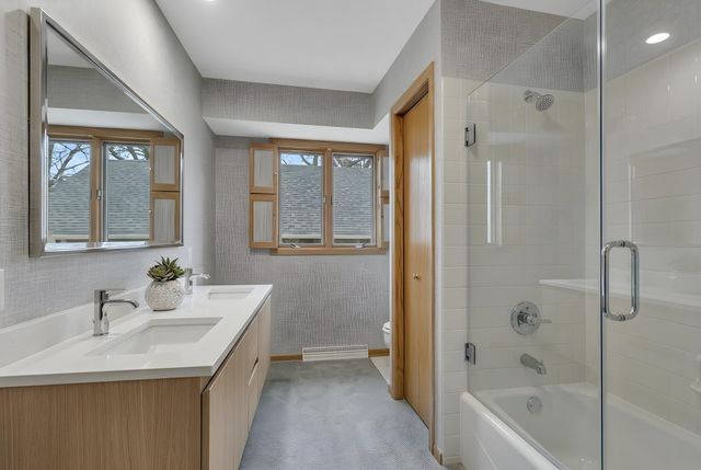 1810 11th Avenue SE, Saint Cloud, MN 56304