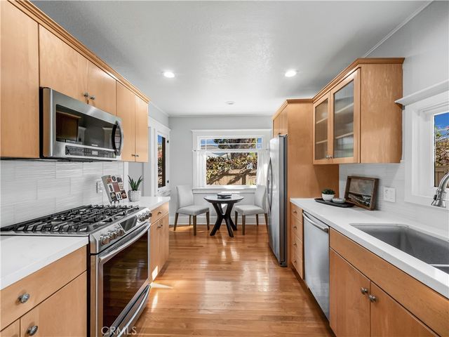 3740 E 5th Street, Long Beach, CA 90814