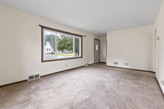 313 15TH STREET, Fond Du Lac, WI 54935
