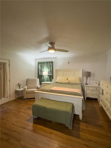 519 N 10th Street, Rogers, AR 72756