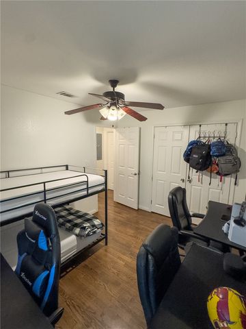 519 N 10th Street, Rogers, AR 72756