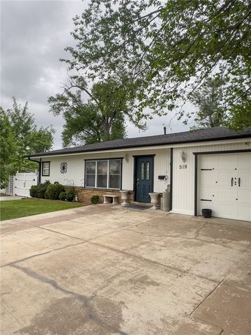 519 N 10th Street, Rogers, AR 72756