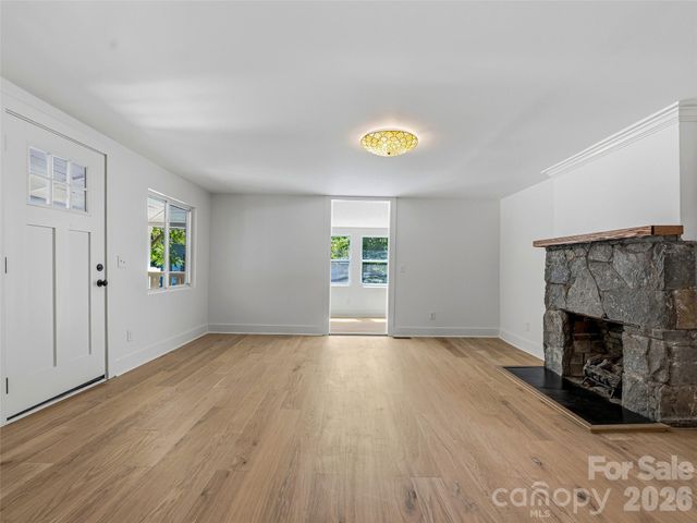 895 N Trade Street, Tryon, NC 28782