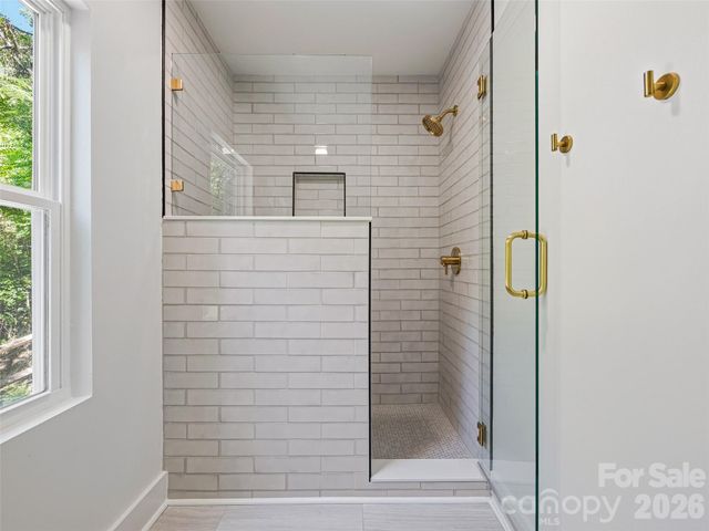895 N Trade Street, Tryon, NC 28782