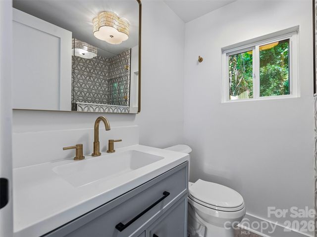 895 N Trade Street, Tryon, NC 28782