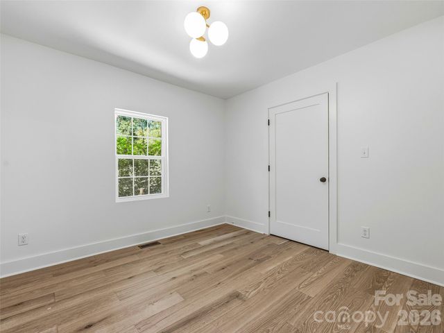 895 N Trade Street, Tryon, NC 28782