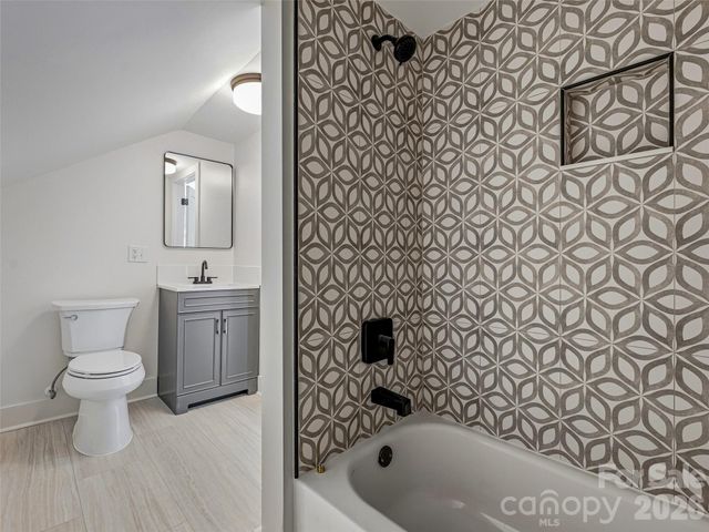 895 N Trade Street, Tryon, NC 28782