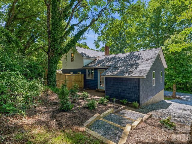895 N Trade Street, Tryon, NC 28782