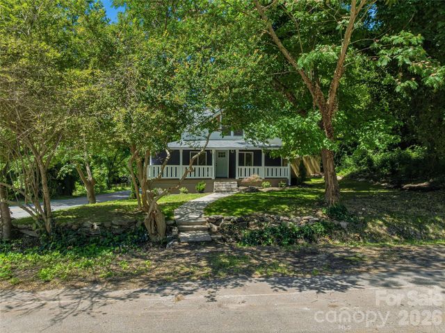 895 N Trade Street, Tryon, NC 28782