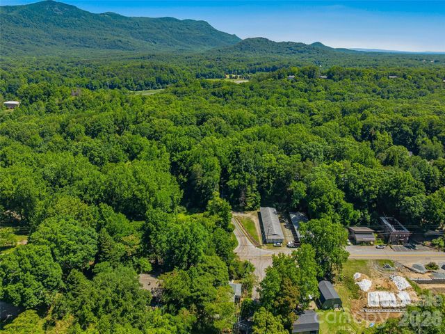 895 N Trade Street, Tryon, NC 28782