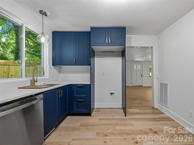 895 N Trade Street, Tryon, NC 28782