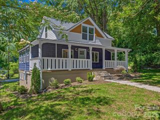 895 N Trade Street, Tryon, NC 28782