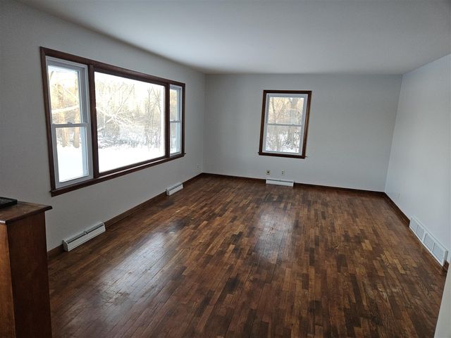 4725 E Sager Road, Hastings, MI 49058