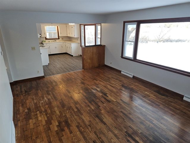 4725 E Sager Road, Hastings, MI 49058